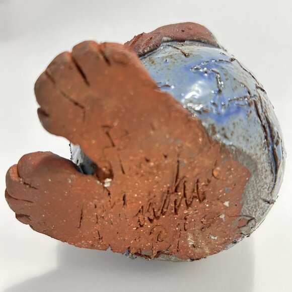 Vintage Sara Meadows Balloon People Pottery Signed wizard holding a star wand - Picture 10 of 11